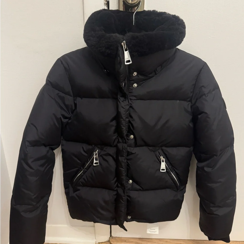 SAM. Women's Classic Black Puffer Jacket - Picture 4 of 10